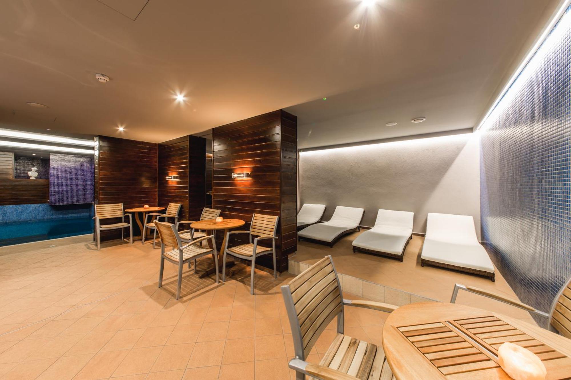 Boutique Bristol Hotel