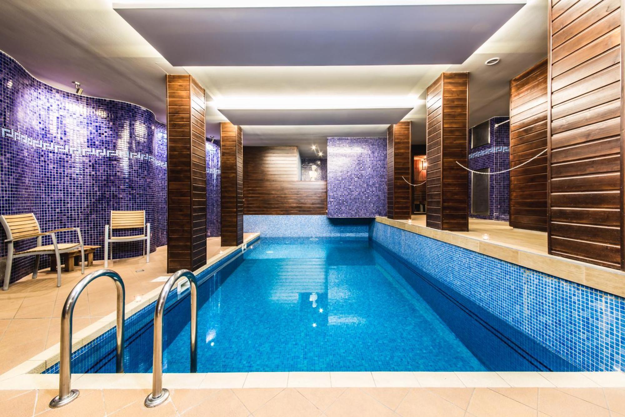 Boutique Bristol Hotel 4*