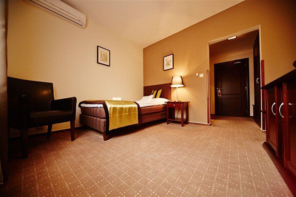 Boutique Bristol Hotel 4*