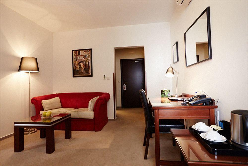 Boutique Bristol Hotel