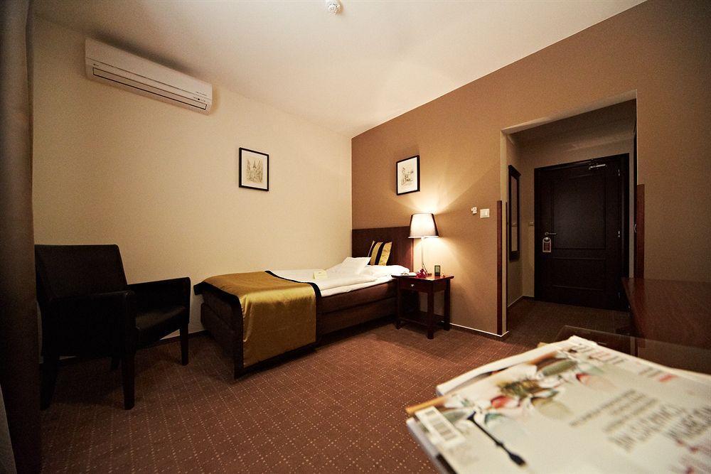 Boutique Bristol Hotel 4*