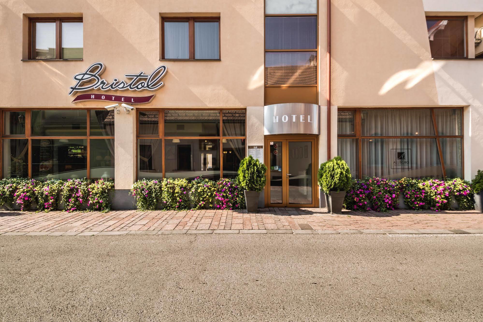 Hotel Boutique Bristol 4*